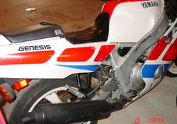 1989-Yamaha-FZR600-White-7522-3.jpg