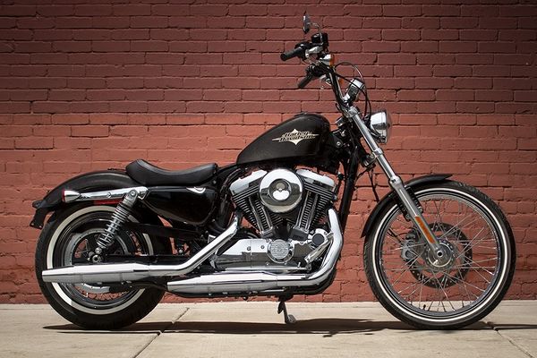 2016 Harley Davidson Seventy-two