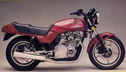 Suzuki-gs1100-1980-1983-1.jpg