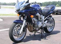 2005-Yamaha-FZ6-Blue-1.jpg