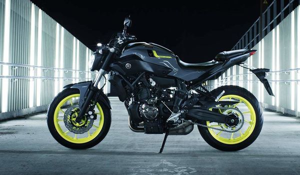 Yamaha MT-07 Moto Cage 'Night Fluo'