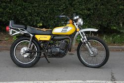 Yamaha-dt400-1974-1977-1.jpg