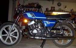 1977-Yamaha-RD400-French-Blue-0.jpg