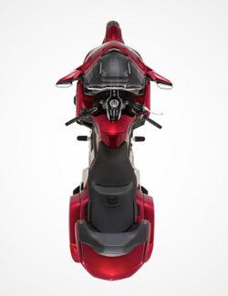 Honda-gold-wing-2-2018-4.jpg