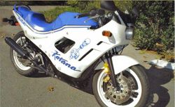 1988-Suzuki-GSX600F-Blue-0.jpg