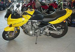 2003-Suzuki-GSF600S-Yellow-1.jpg