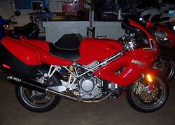 2005-Ducati-ST4s-Red-5686-0.jpg