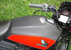 1985-Honda-CB700SC-BlackRed-4.jpg