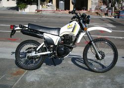 1983-Yamaha-XT200-White-4571-5.jpg