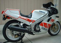 1988-Yamaha-FZR750RU-White-0.jpg