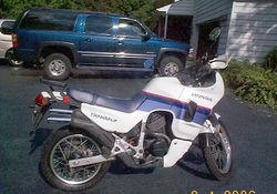 1989-Honda-XL600V-White1-2.jpg