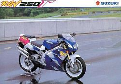 Suzuki-RGV250-95.jpg