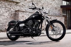 Harley-davidson-wide-glide-3-2017-1.jpg