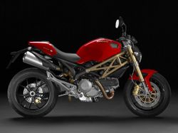 Ducati-Monster-796-20th-Anniversary---1.jpg