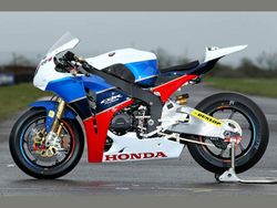 Honda-TT-Legends-Team--4.jpg