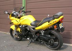 2003-Kawasaki-ZR-7S-Yellow-2929-3.jpg