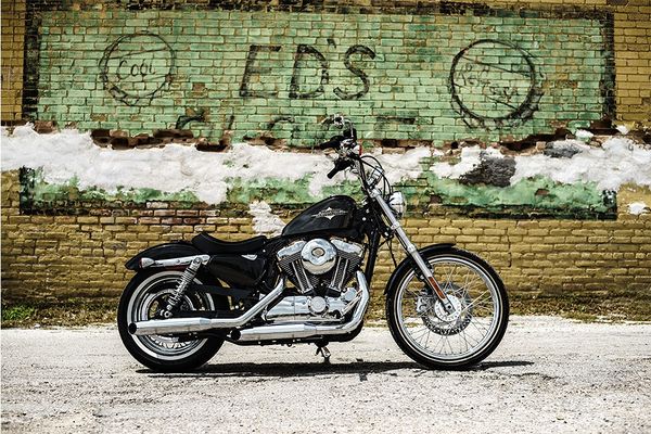 2016 Harley Davidson Seventy-two