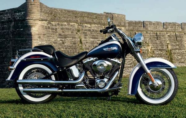 Harley-Davidson FLSTN/I Softail Deluxe