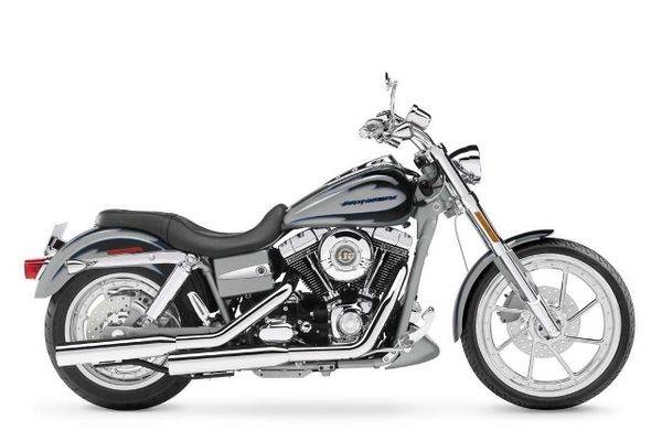 Harley-Davidson FXD Dyna Super Glide Screamin' Eagle CVO