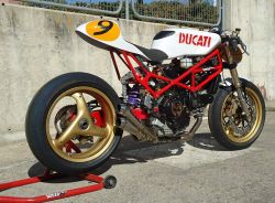 Ducati-Radical-9--2.jpg