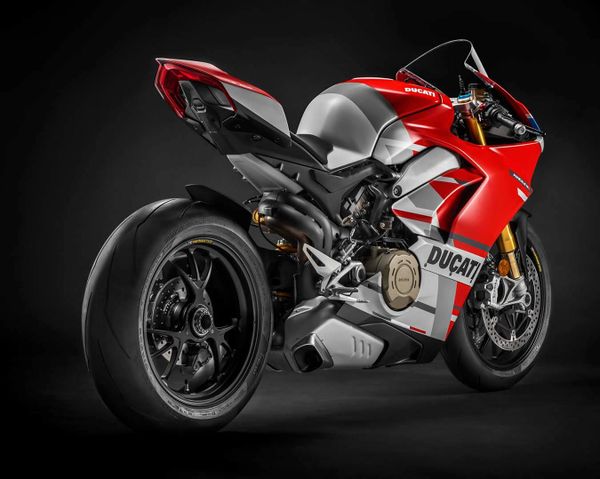 Ducati Panigale V4S Speciale Course