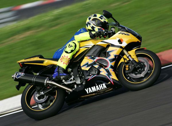 2006 Yamaha YZF-600 R6 Rossi "R46"