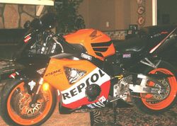 2003-Honda-CBR954RR-Repsol-2.jpg
