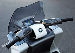 BMW-Electric-Scooter-Concept---2.jpg