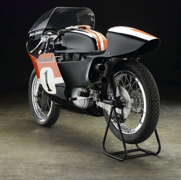 Racing Bikes Harley Davidson XR-TT 750