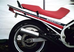 1985-Honda-VF500F-Red-2.jpg