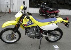 2006-Suzuki-DR650SE-Yellow-4.jpg