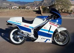 1986-Suzuki-RG500-Gamma-White-827-0.jpg