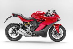 2017-Ducati-Supersport-01.jpg