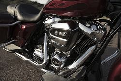 Harley-davidson-road-king-2-2017-2.jpg
