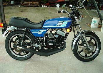 1977-Yamaha-RD400-Blue-4900-0.jpg
