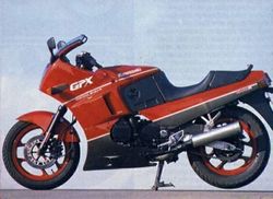 Kawasaki-GPX600R-87--1.jpg