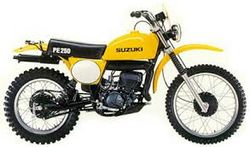 Suzuki-pe250-1977-1983-1.jpg