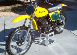1977-Suzuki-RM250B-Yellow-6263-1.jpg