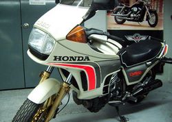 1982-Honda-CX500T-White28-8.jpg