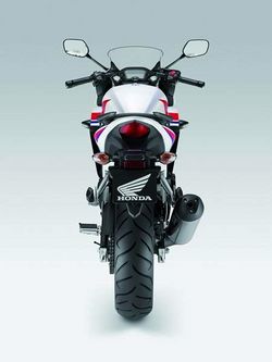 Honda-CBR500-13--4.jpg