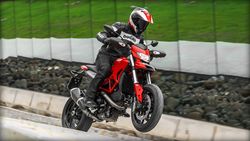 Ducati-hypermotard-2015-2015-0.jpg