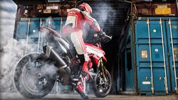 Ducati-hypermotard-939-2016-2016-2 IwiHzAl.jpg