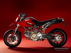 Ducati-hypermotard-1100-2007-2007-3.jpg