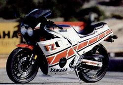 Yamaha-fz600-1986-1990-1.jpg