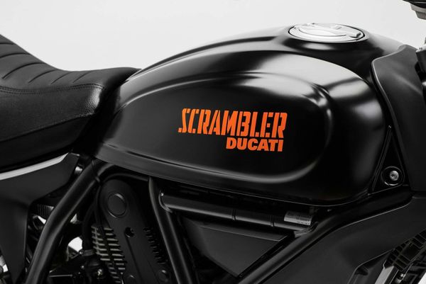 Ducati Scrambler 400 Sixty2 Hashtag