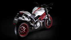 Ducati-monster-s2r-2015-2015-2.jpg