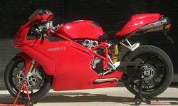 2005-Ducati-999-Red-6485-0.jpg