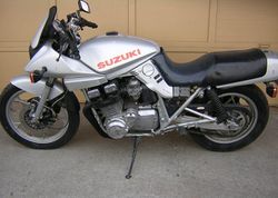 1982-Suzuki-GS1000SZ-Katana-Silver-384-6.jpg